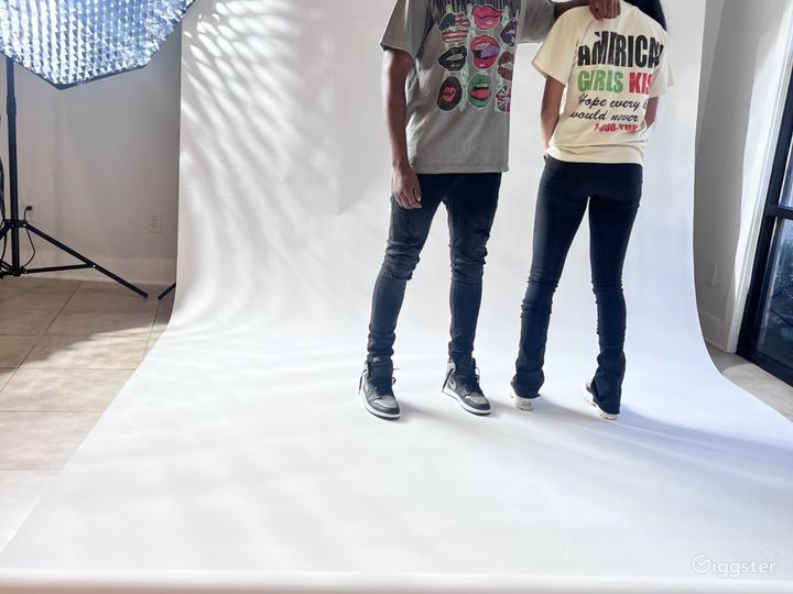 Midtown photo studio Rent this location on Giggster