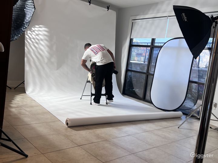 Midtown photo studio Rent this location on Giggster