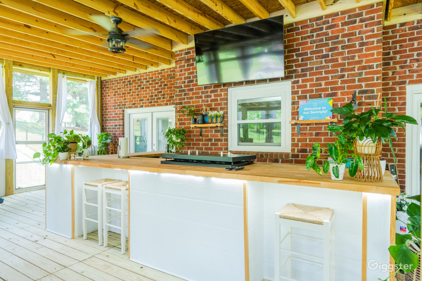 Mount Juliet Patio, Pool, and Bar Resort Rent this location on Giggster