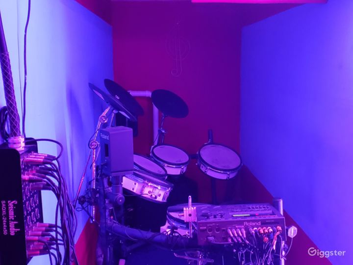 Best Recording Studio For Artists & Bands Rent this location on Giggster