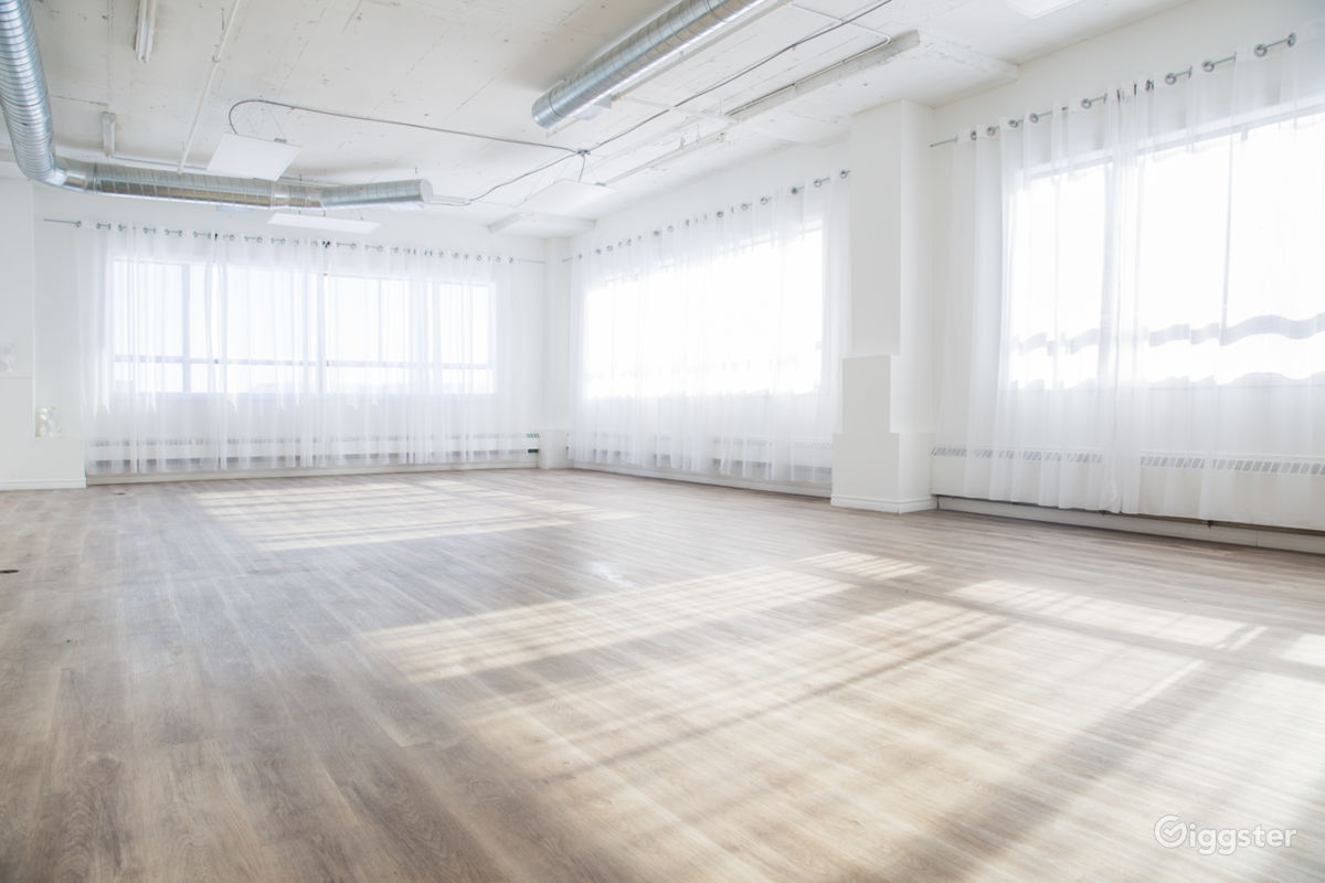 Spacious and bright event room Rent this location on Giggster