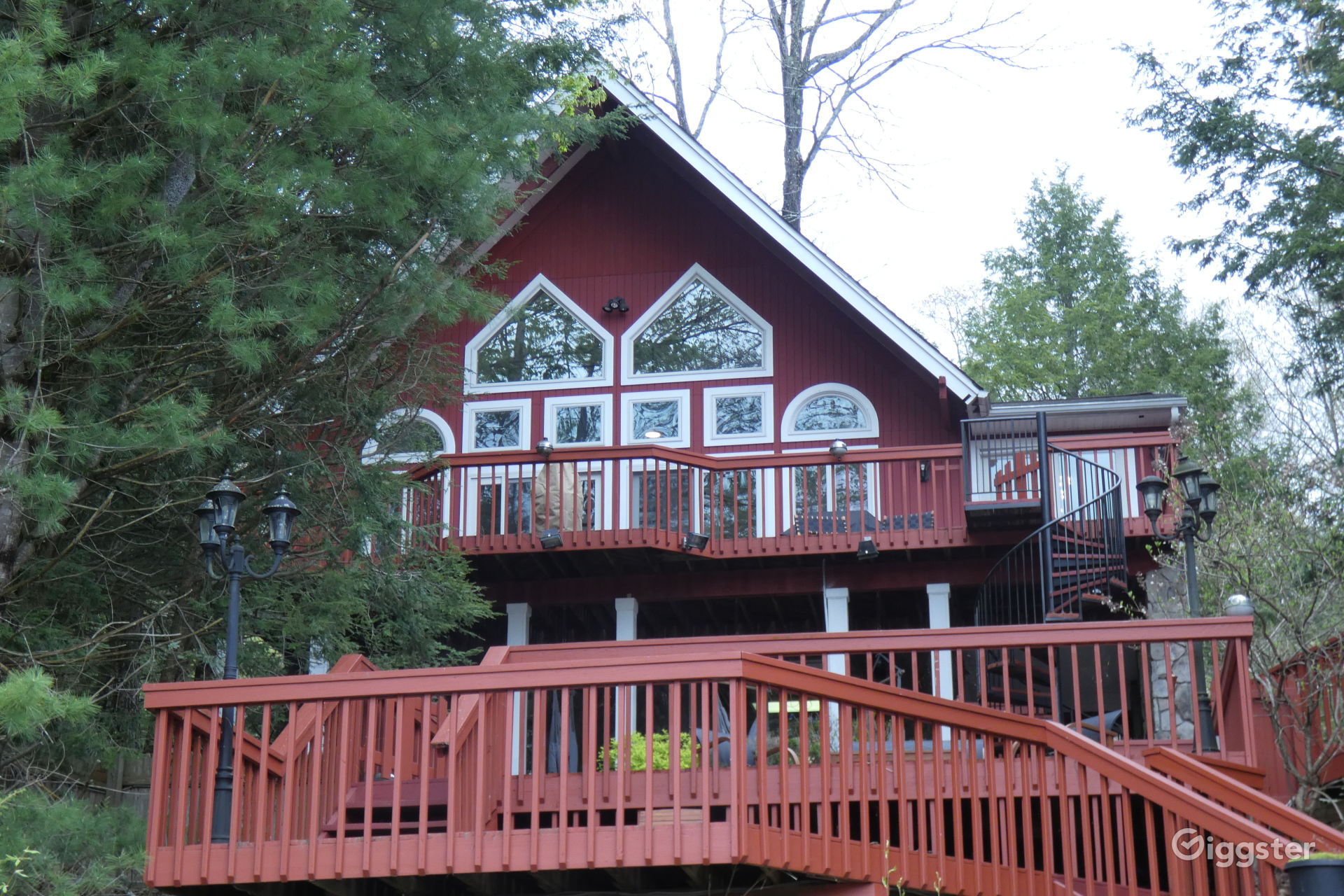 Expansive Lakefront Catskills Chalet Rent this location on Giggster