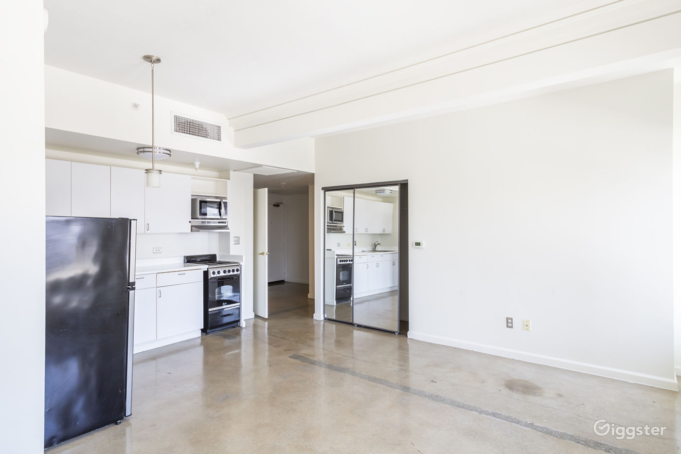 Grand Central Apartments Rent this location on Giggster