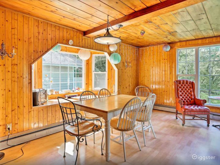 62 Rustic Acres to Film with Cabins Rent this location on Giggster