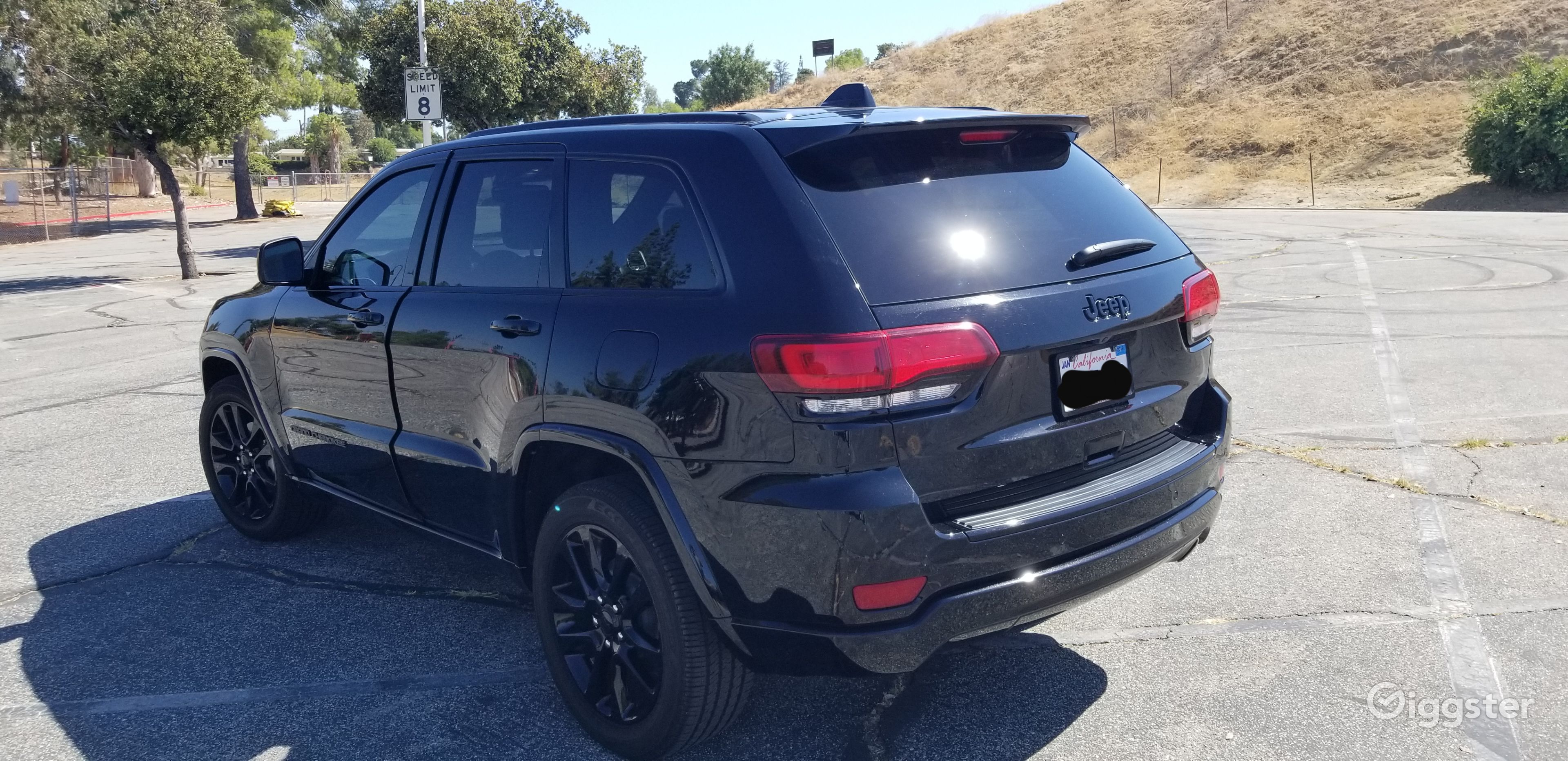 Blackedout Jeep Grand Cherokee Rent this location on Giggster