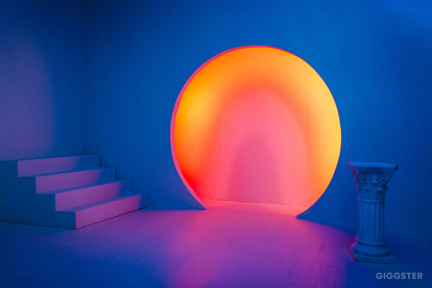 Minimal Circle Wall Studio with LED Color Lights Rent this location