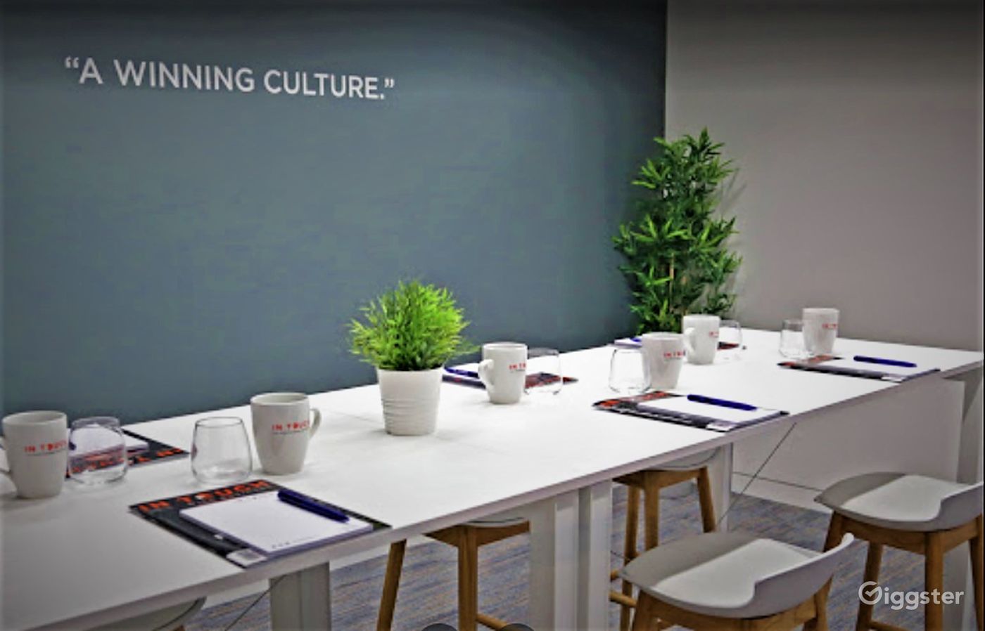 Deansgate Suite in Manchester Rent this location on Giggster