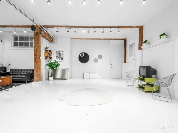 Bright & Spacious Mount Pleasant Studio | Rent this location on Giggster