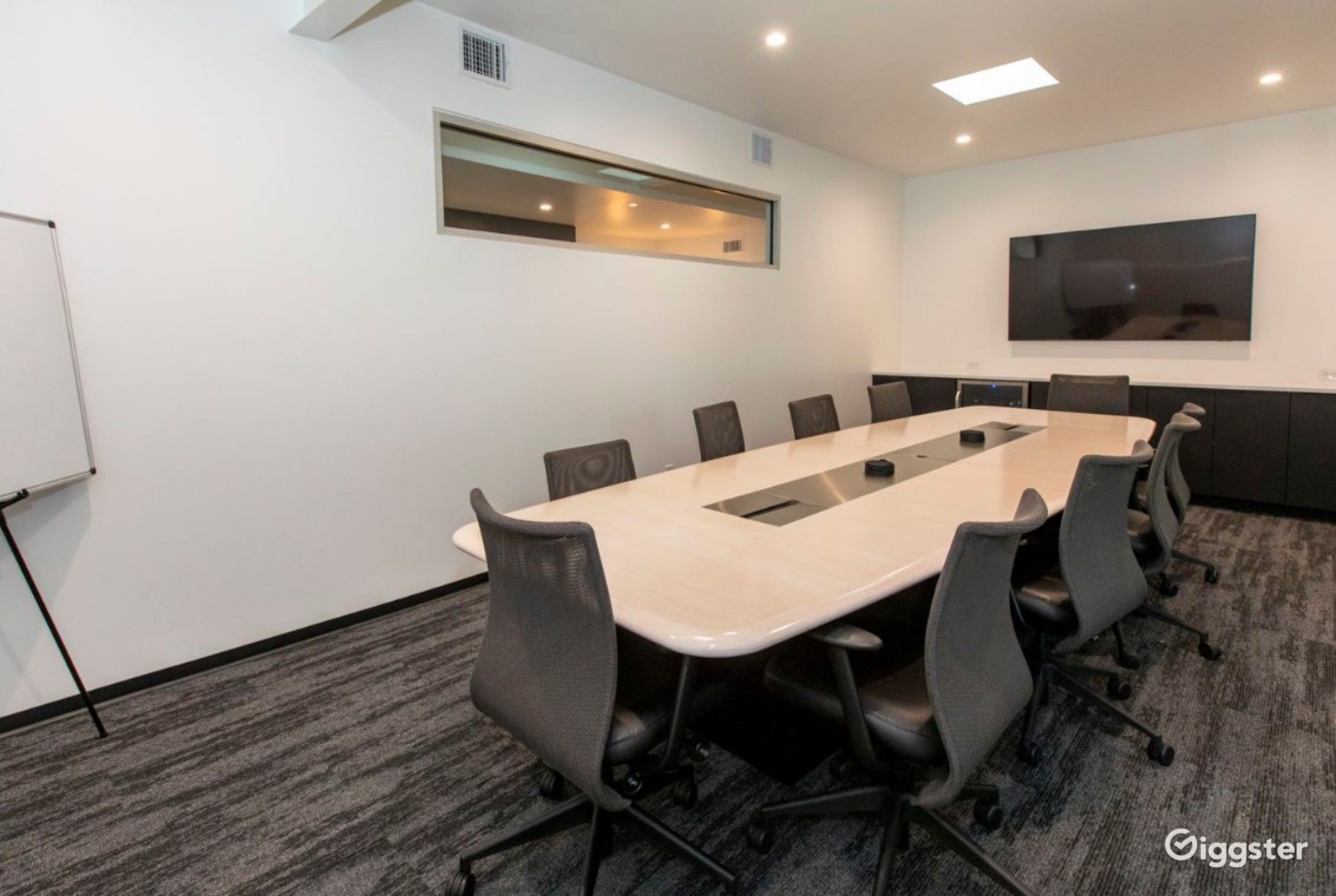 Newly Renovated StateOfTheArt Conference Room Rent this location