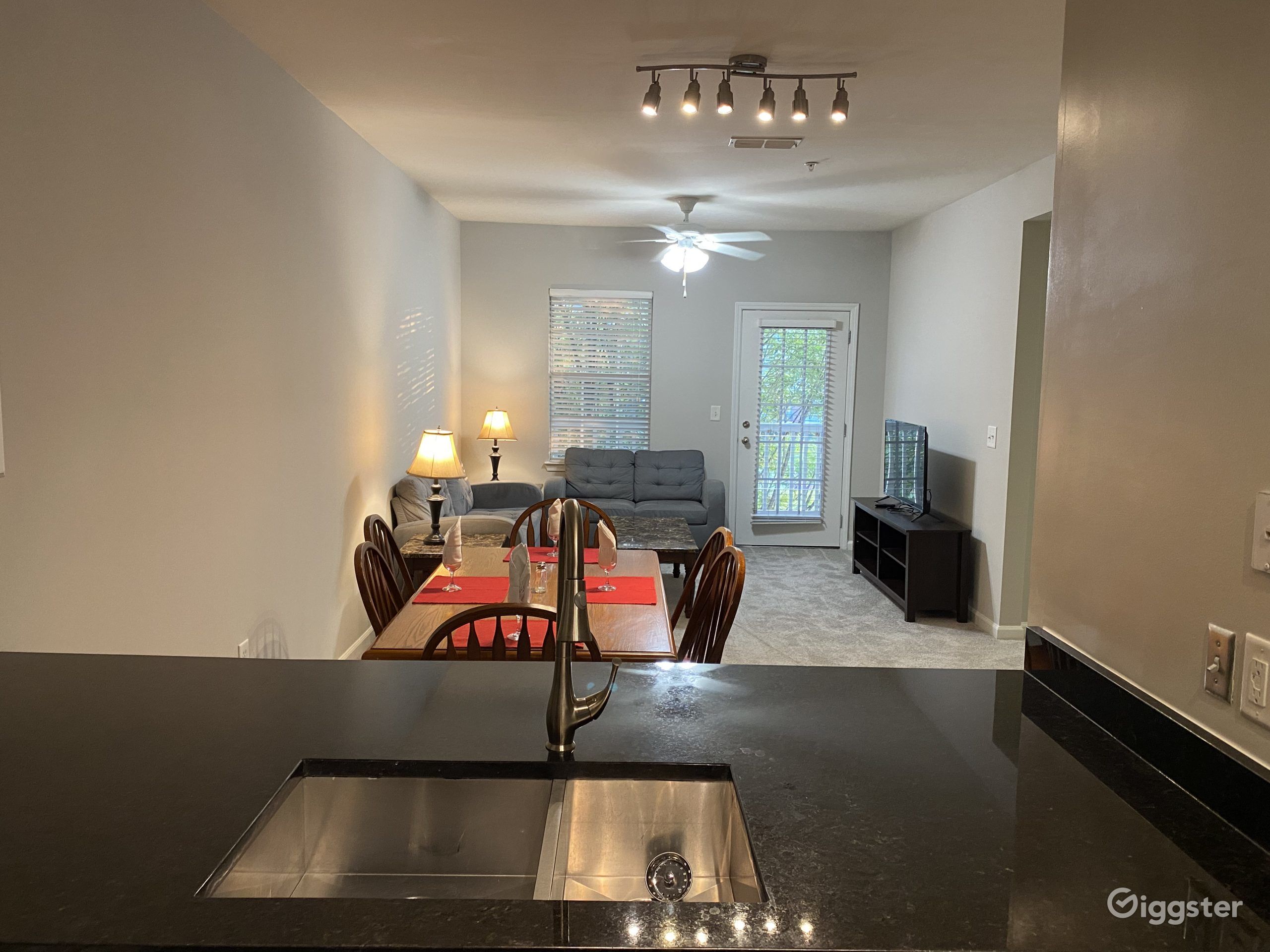 Apartment Rent this location on Giggster