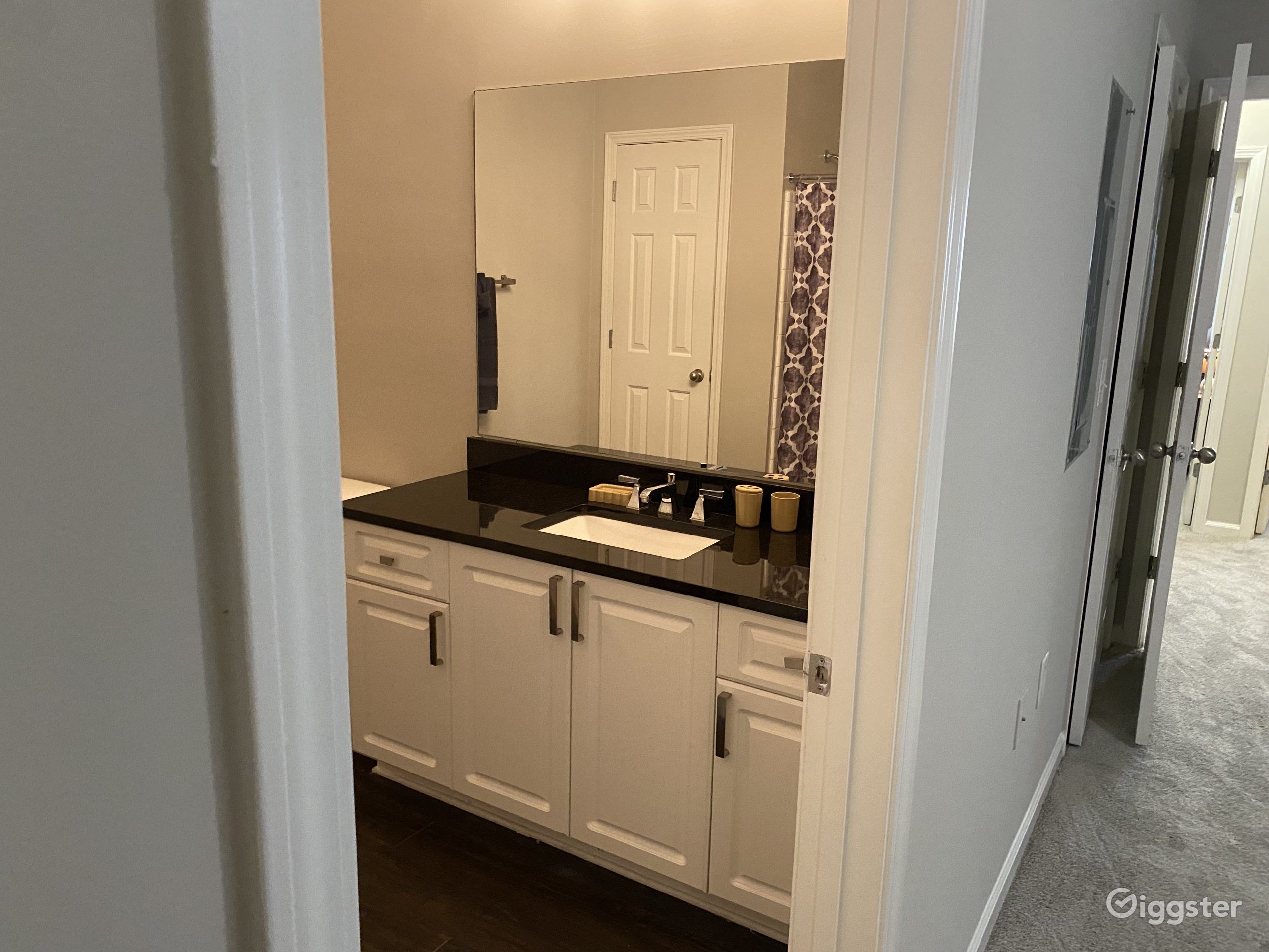 Apartment Rent this location on Giggster