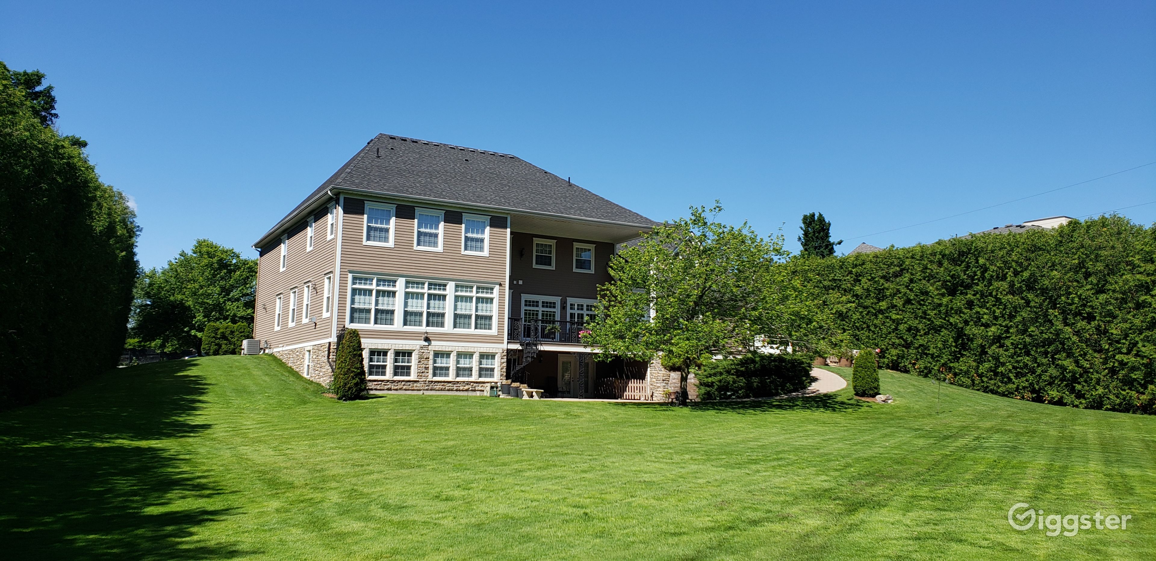 Markham/Unionville Stunning Home Rent this location on Giggster