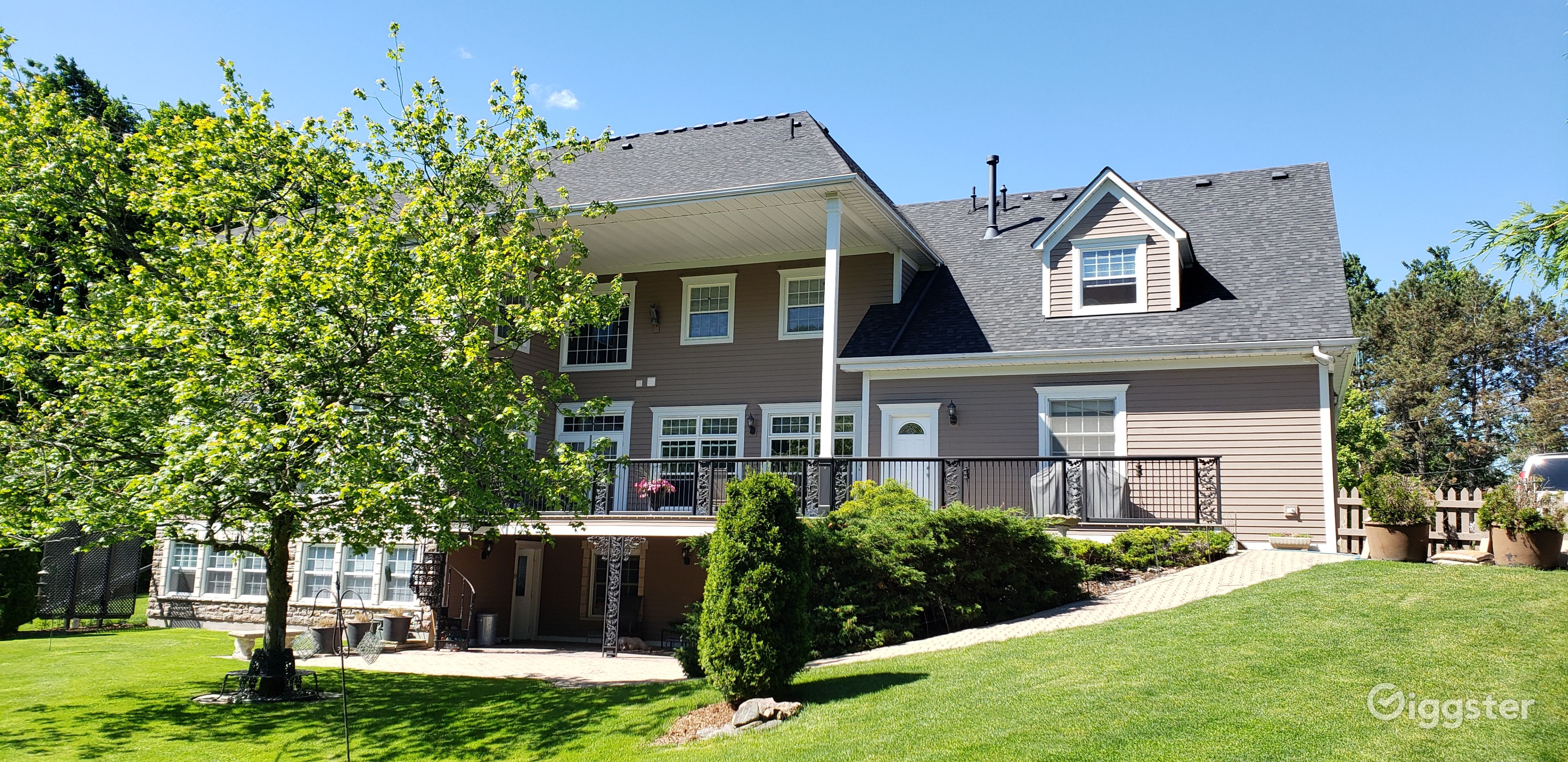 Markham/Unionville Stunning Home Rent this location on Giggster