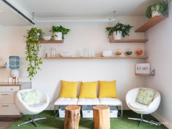 Stunning Indoor/Outdoor Loft w/ Luxe Amenities Photo 4