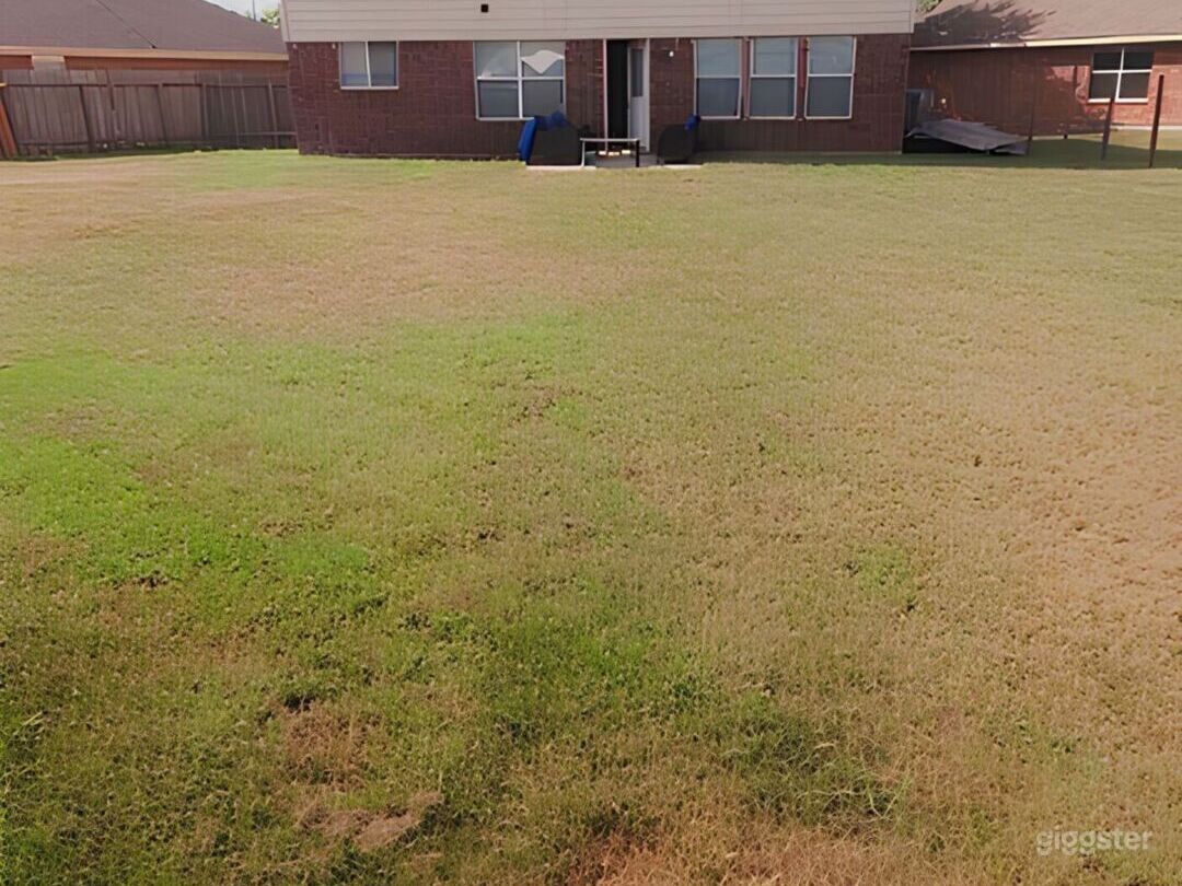 Charming Space with  4-BR  Photo 4