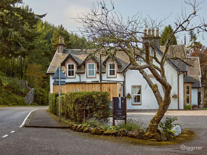 Lodge Overlooking Loch Ness Rent this location on Giggster