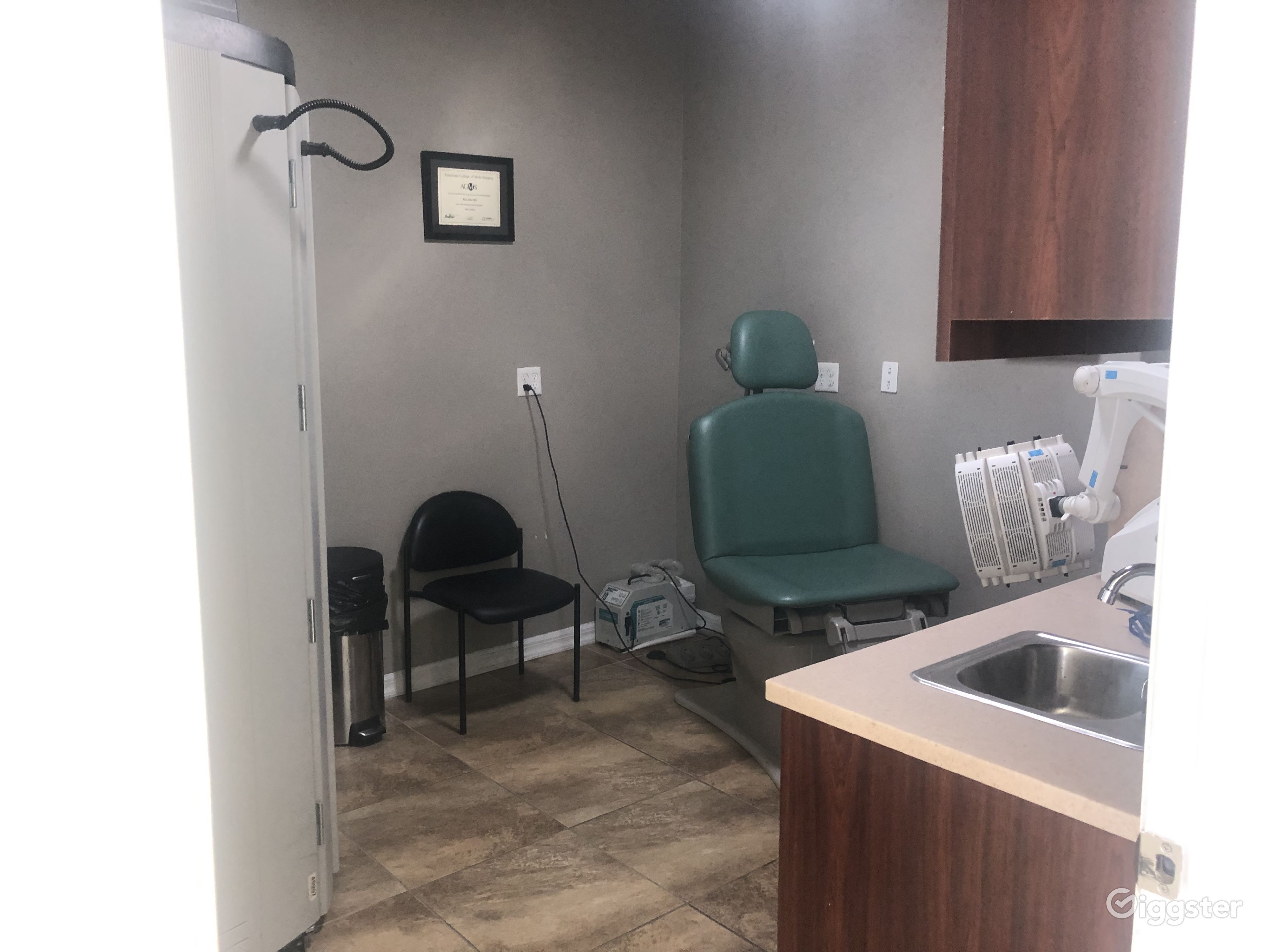 Doctor's Office | Rent this location on Giggster