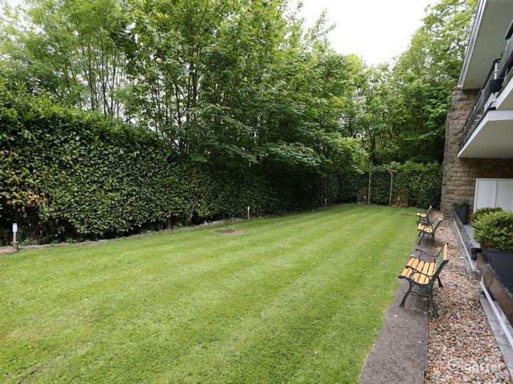 Fully Equipped Hotel in Reigate Rent this location on Giggster