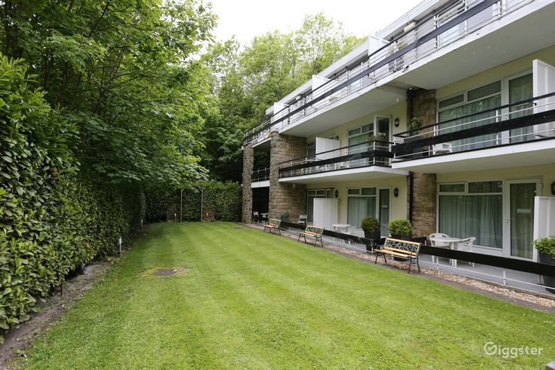 Fully Equipped Hotel in Reigate Rent this location on Giggster