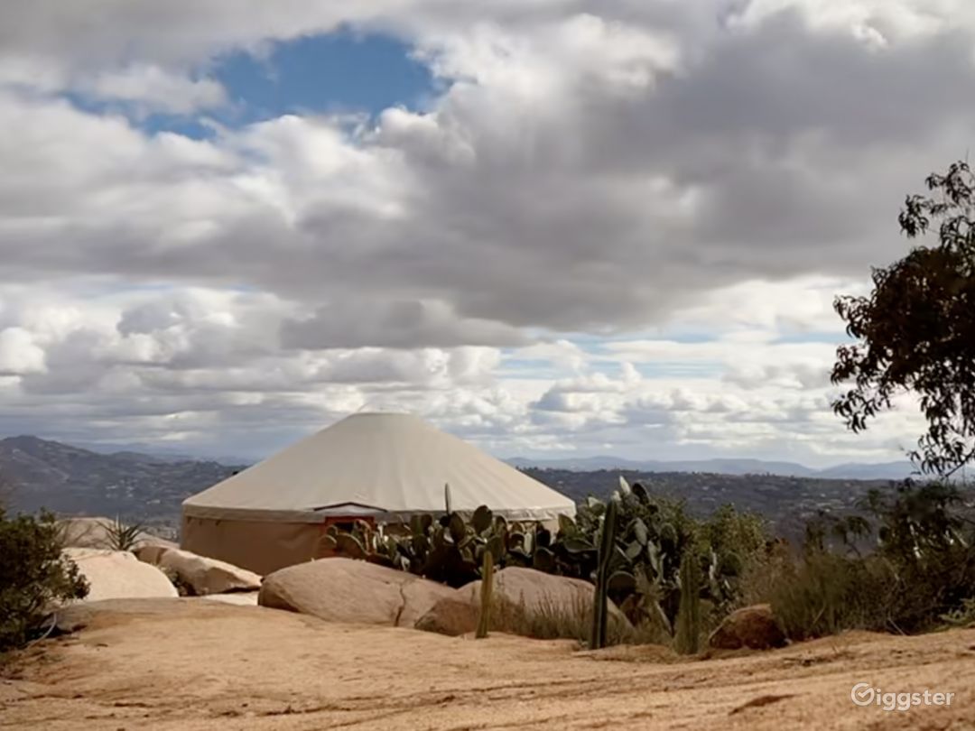   Ranch with Epic Views, Granite Boulders, a Yurt.. 