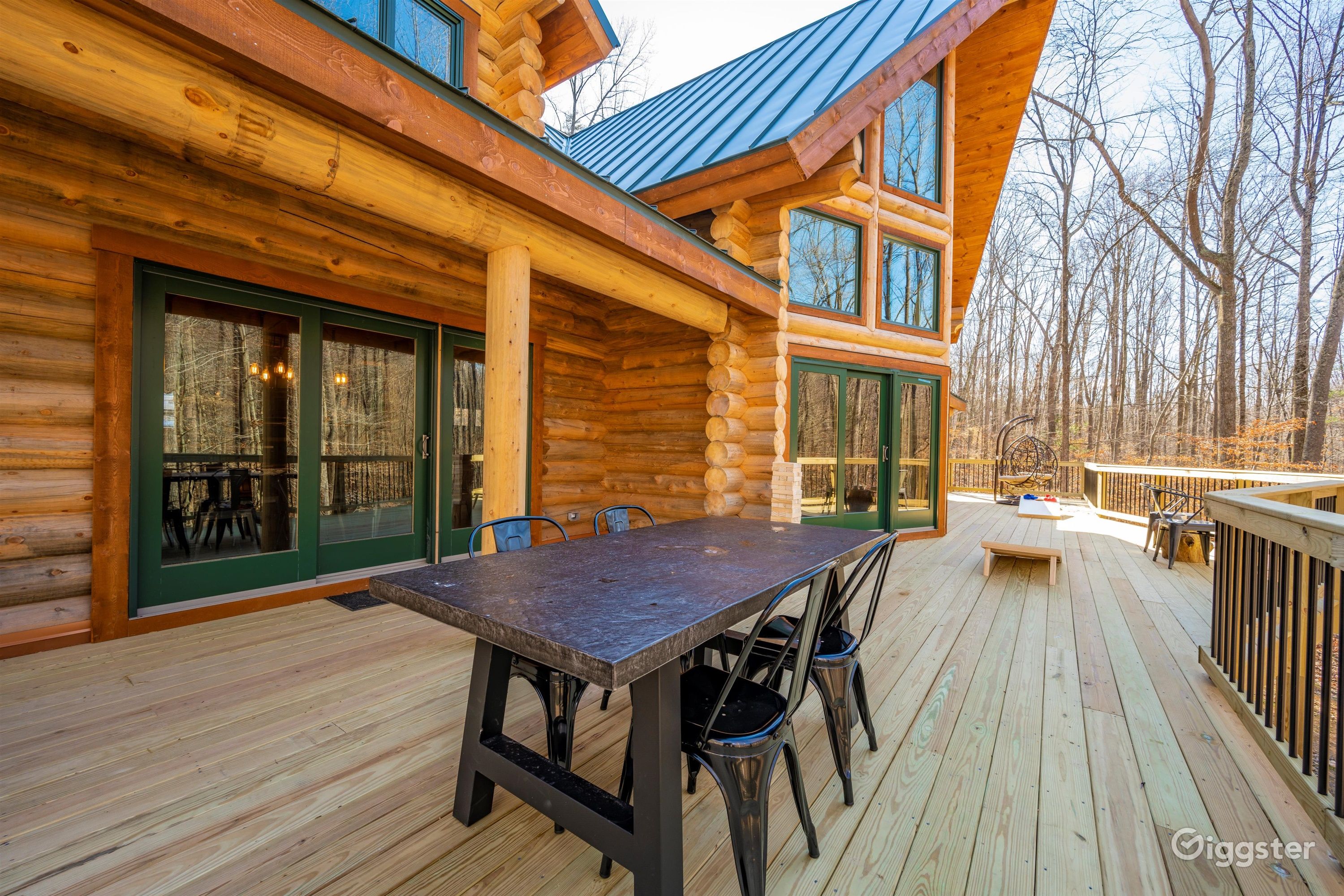 Log House at Sugarloaf Mountain Rent this location on Giggster