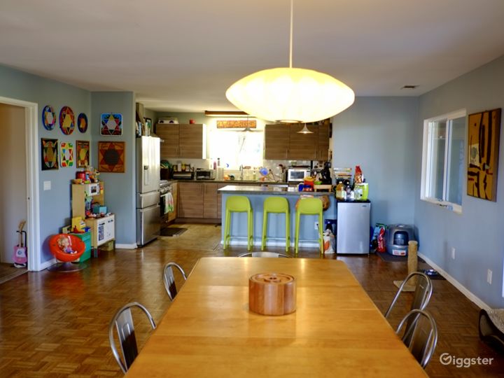 Dining area into kitchen