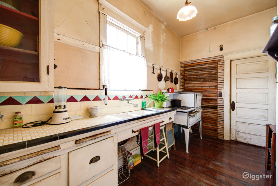Edwardian Craftsman Rent this location on Giggster