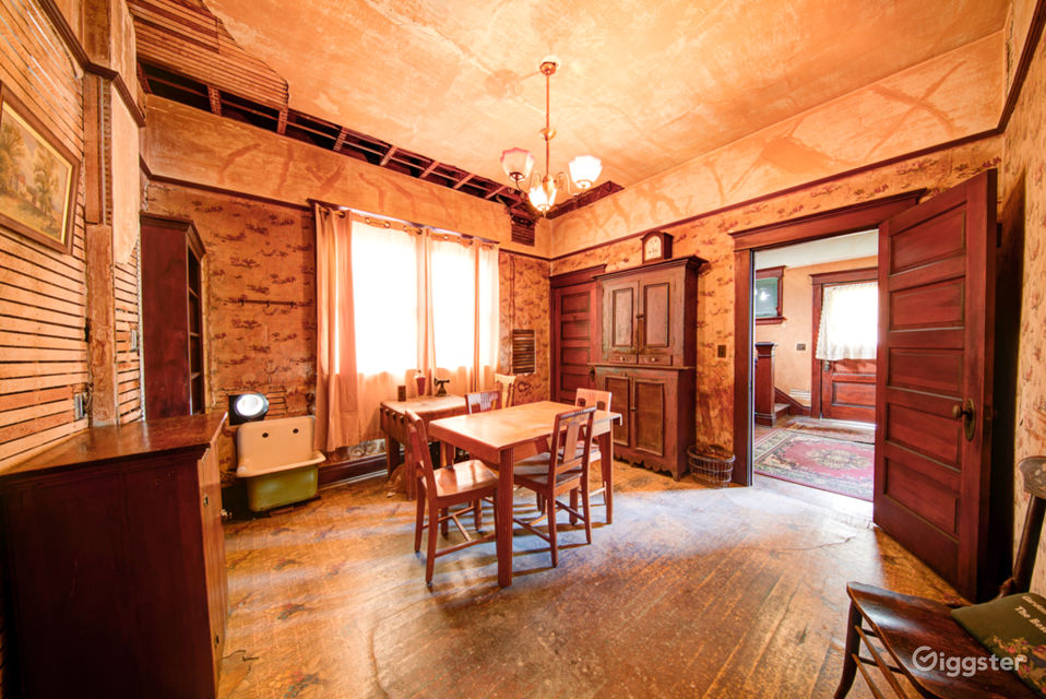 Edwardian Craftsman Rent this location on Giggster
