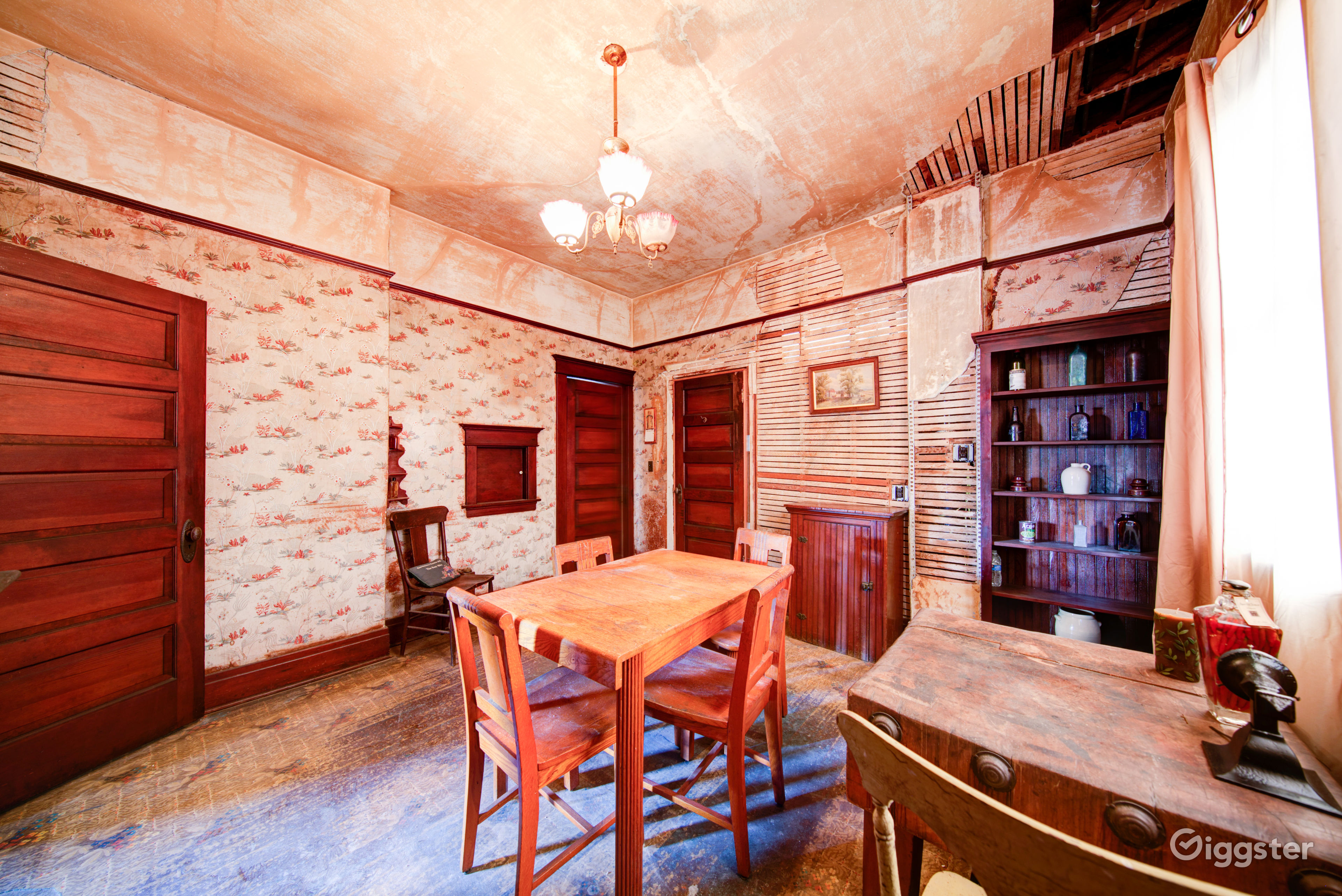 Edwardian Craftsman Rent this location on Giggster