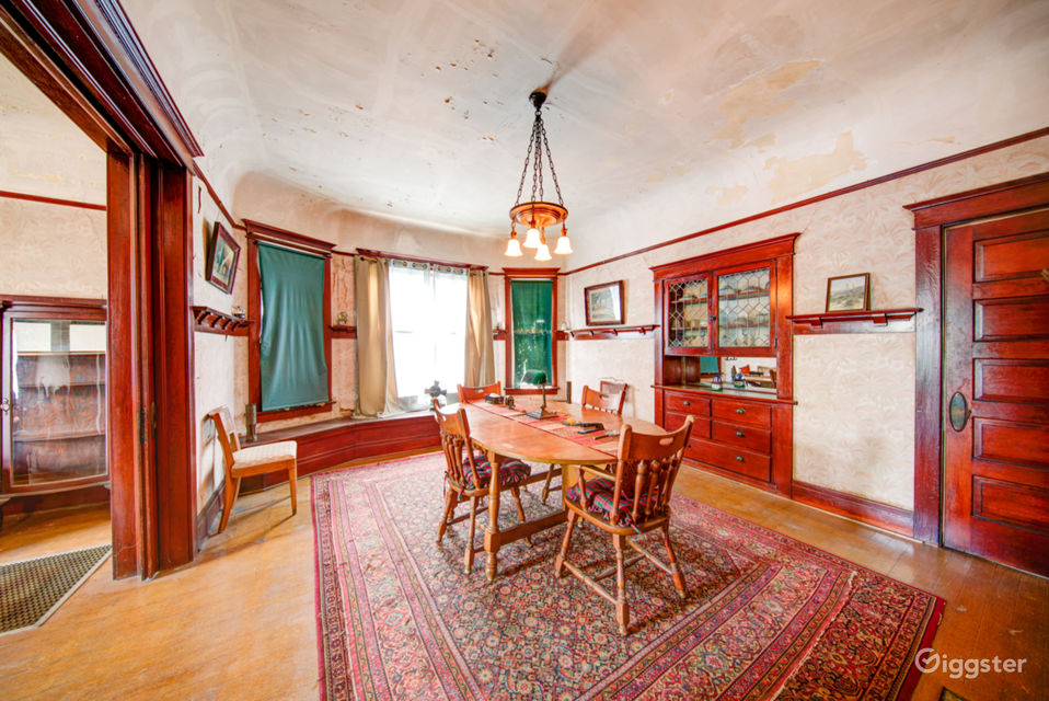 Edwardian Craftsman Rent this location on Giggster