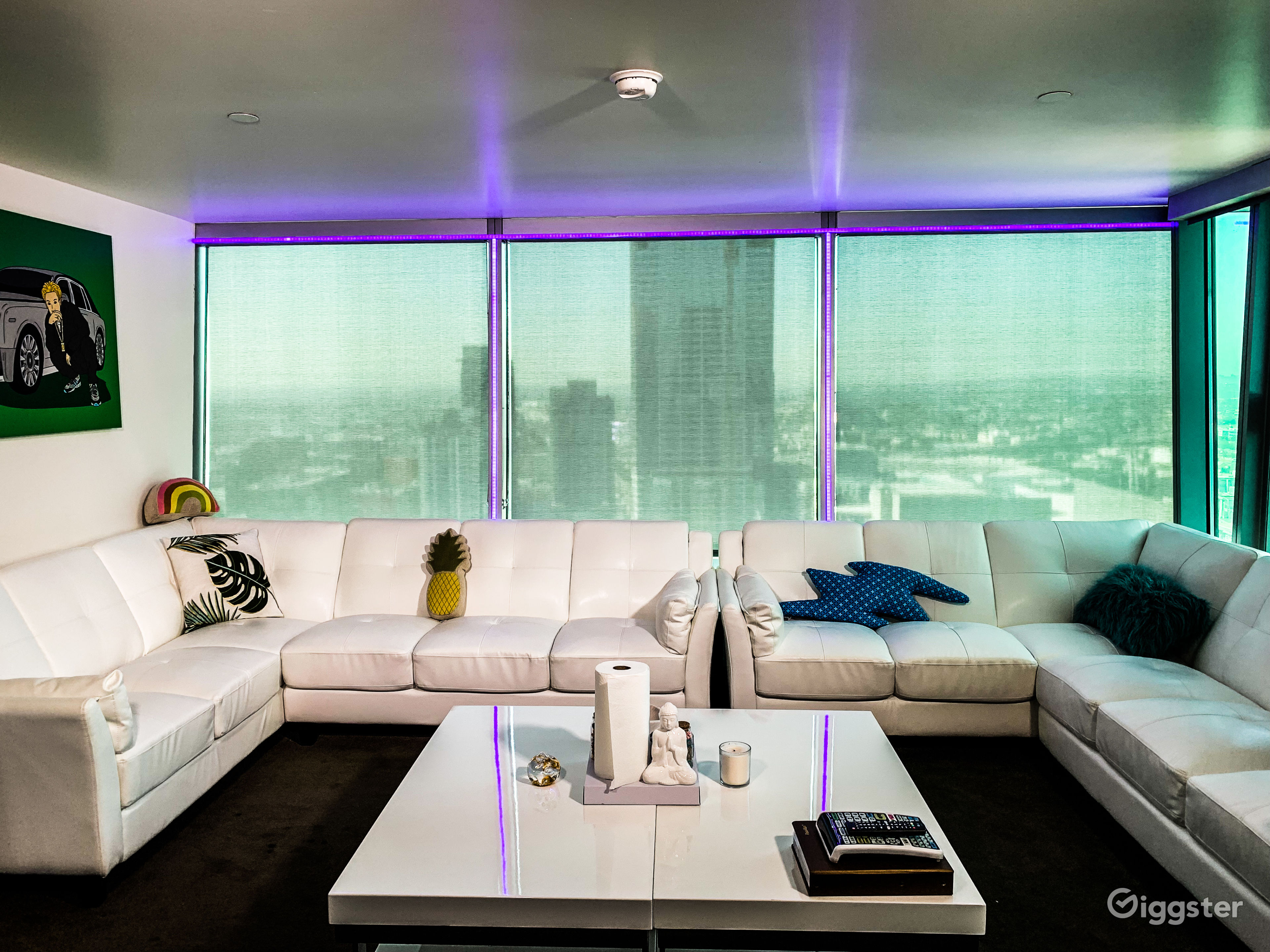 CELEBRITY PENTHOUSE DTLA Rent this location on Giggster