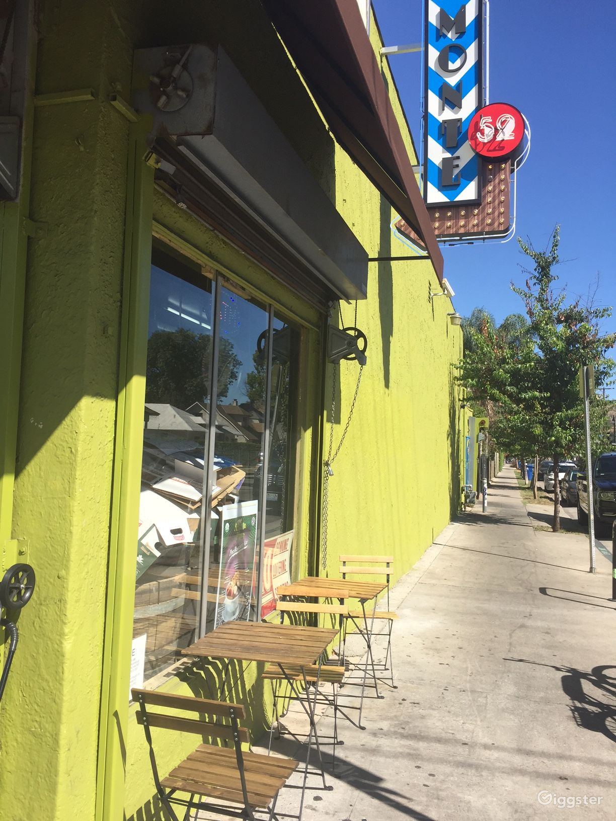 Neighborhood Corner Market Rent this location on Giggster