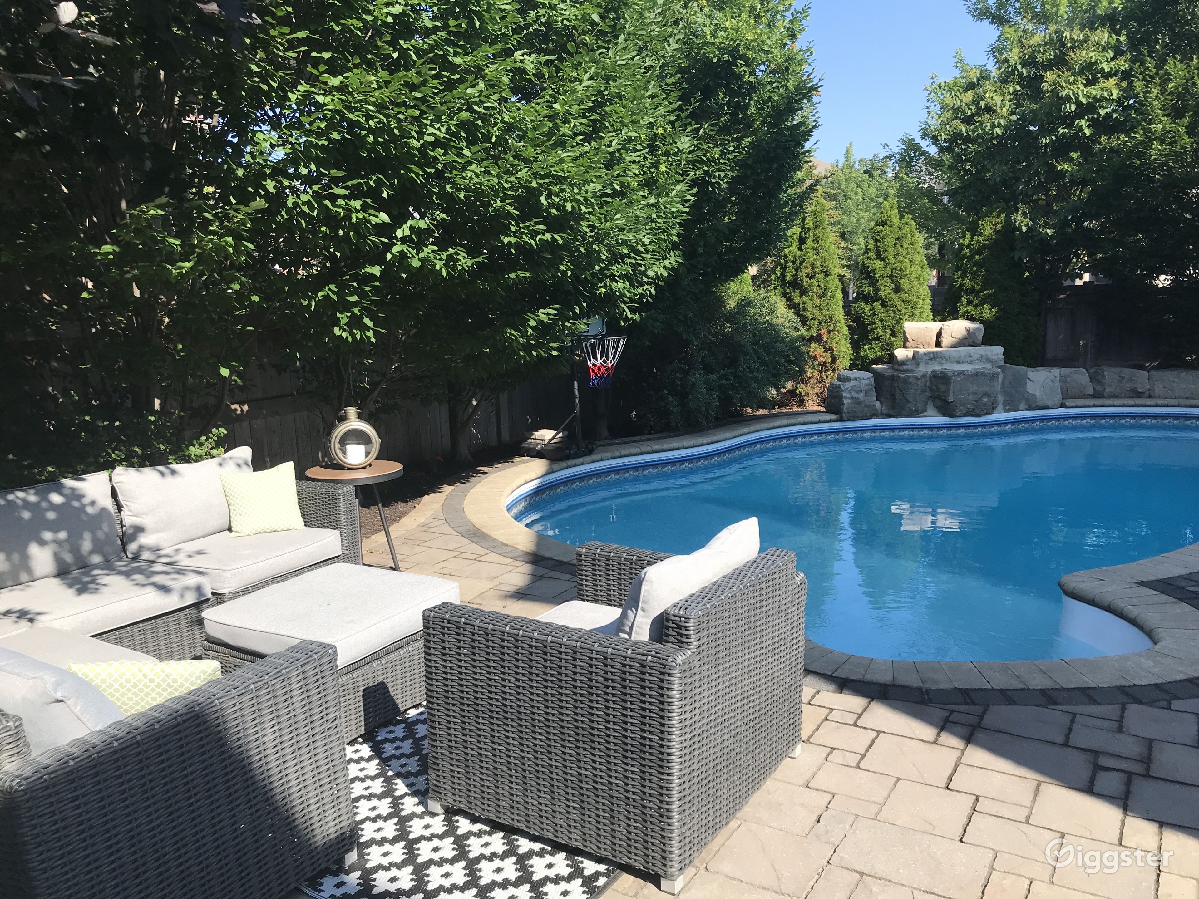 Bright Brooklin Home/Beautiful Backyard Rent this location on Giggster