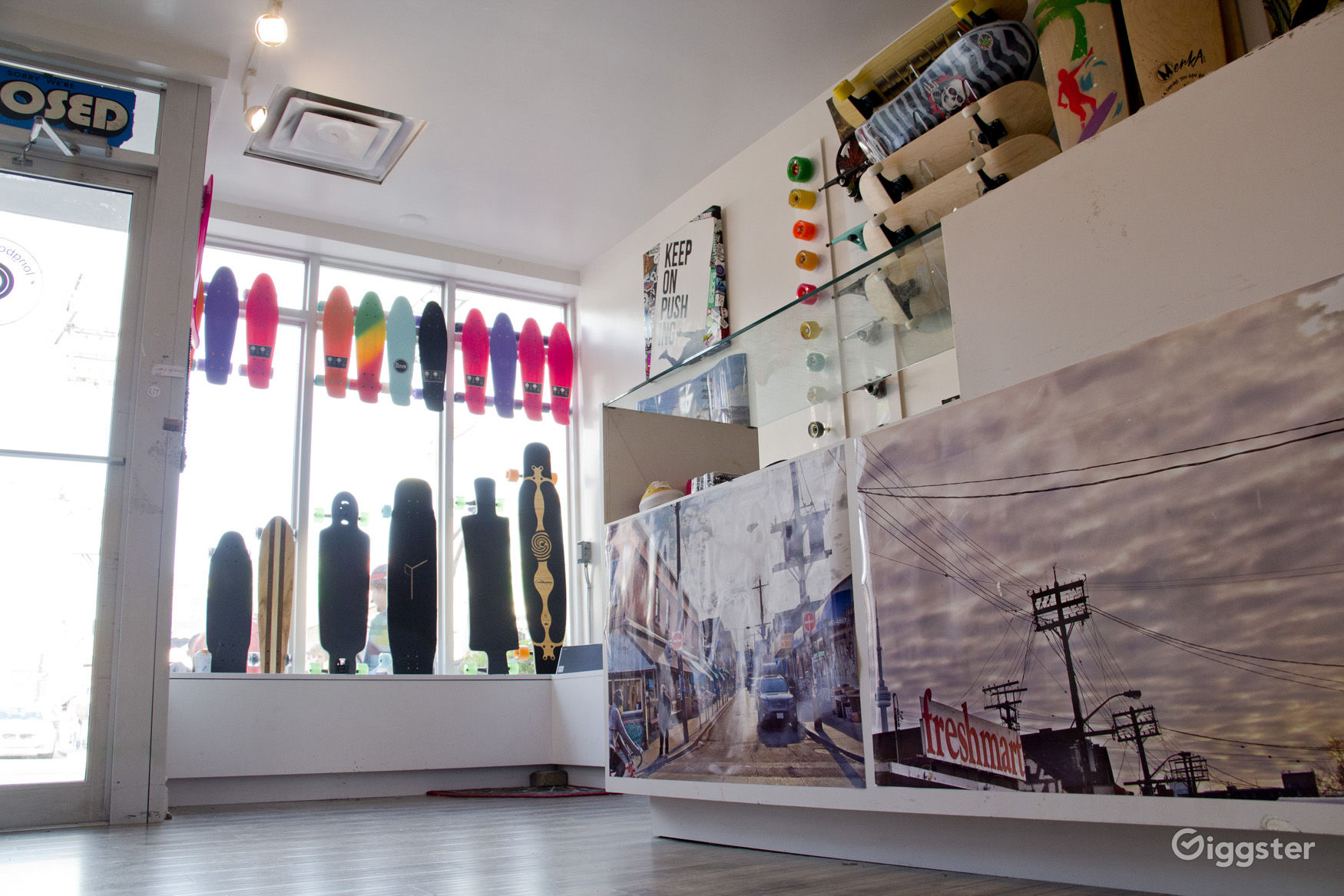 Kensington Market Boutique Rent this location on Giggster