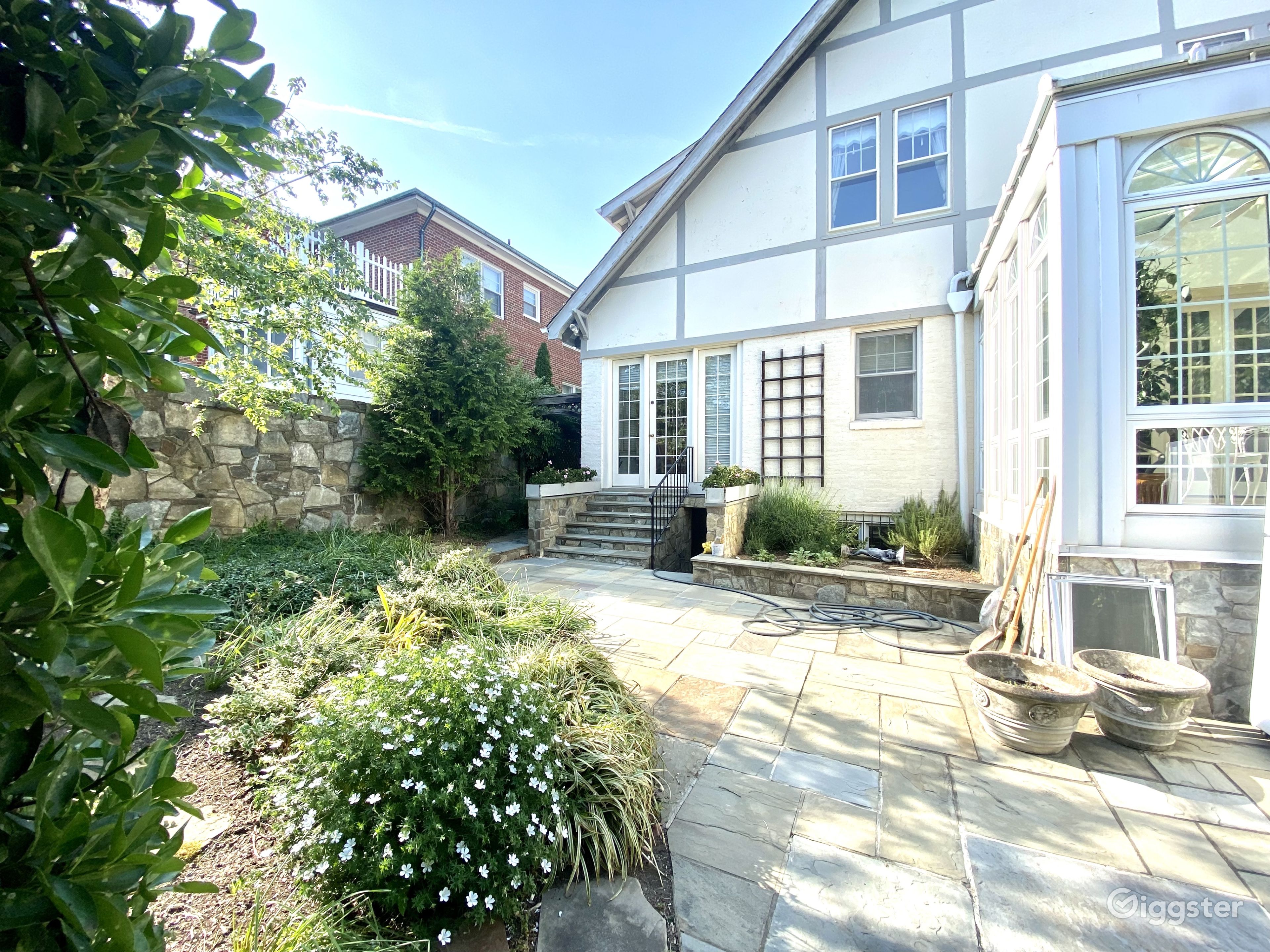 Traditional Mansion in Northwest, Upper Rent this location on Giggster