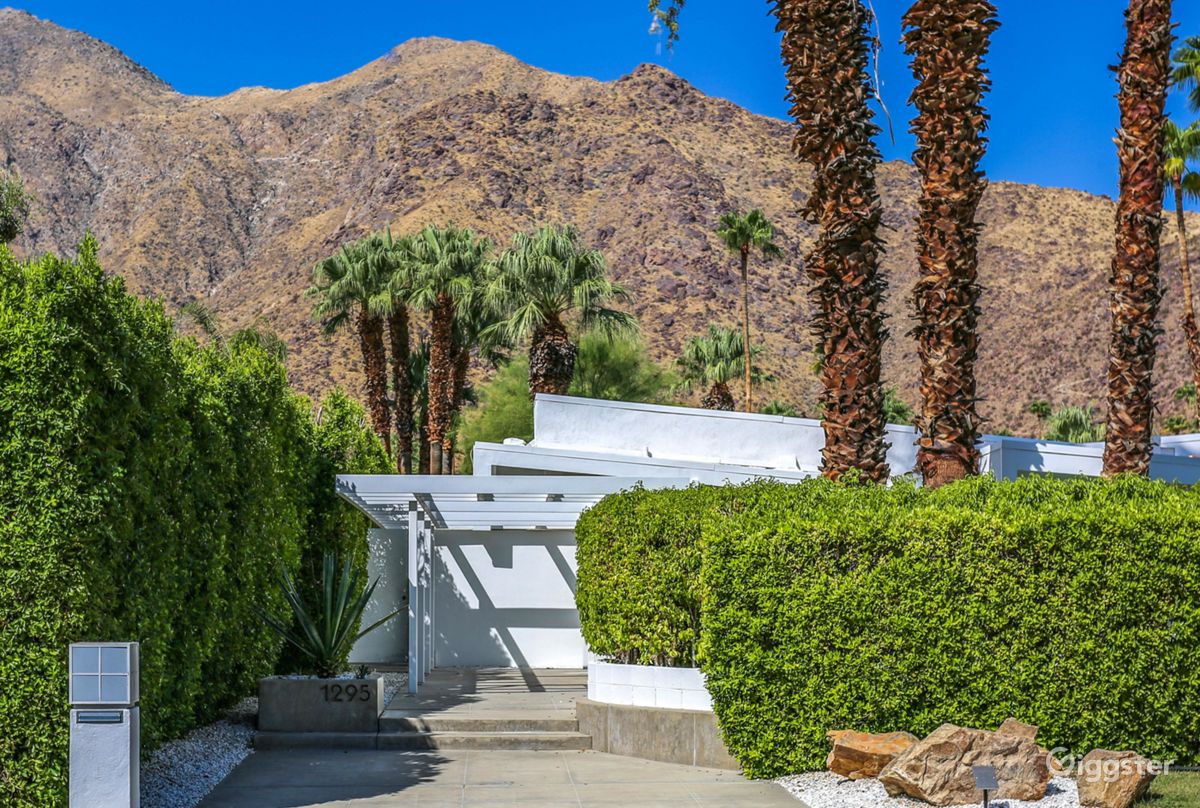 LawfordKennedy Estate A Magnificent MidCentury Rent this location