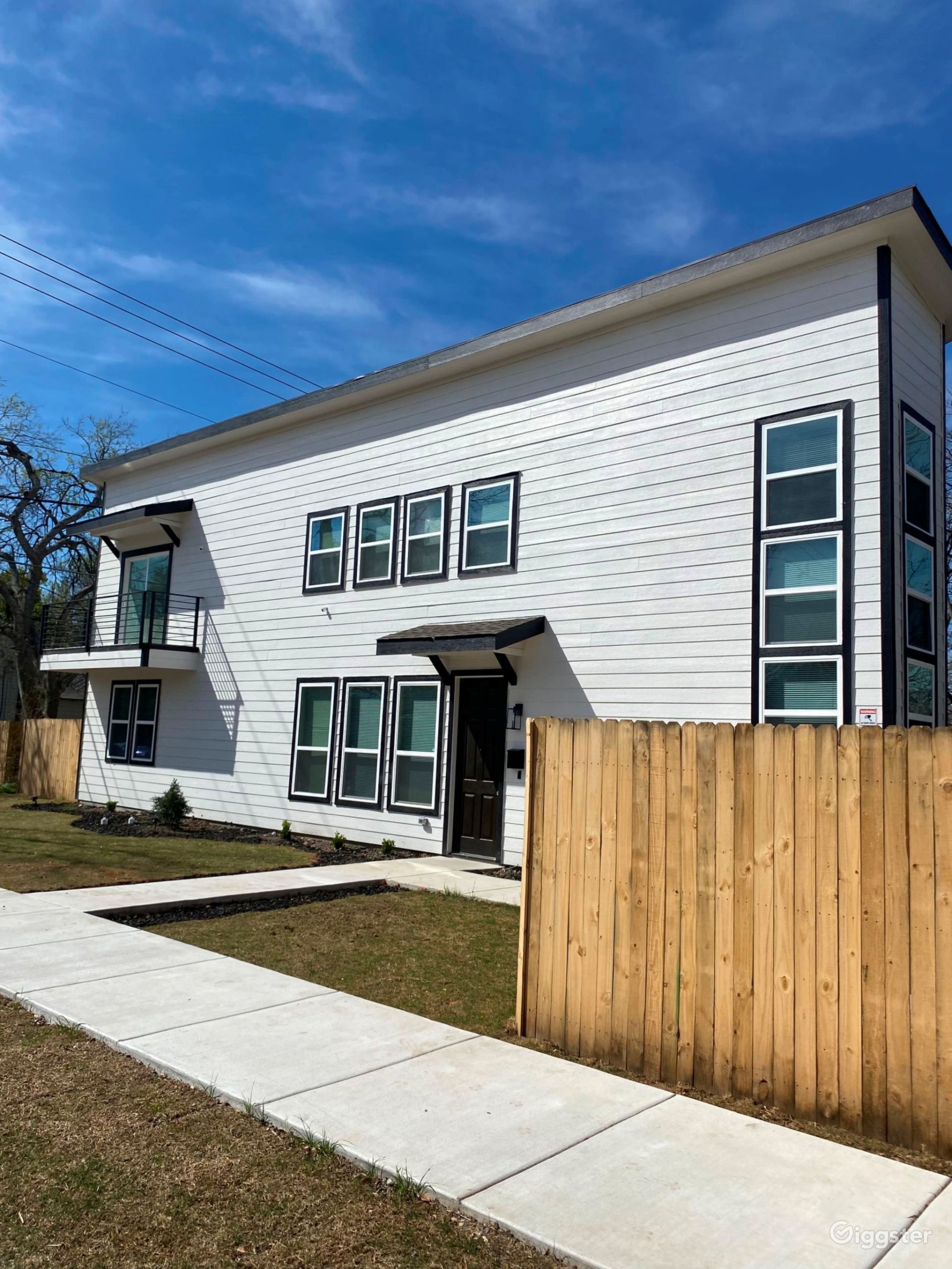 Plush 2 Story near Downtown & TCU Rent this location on Giggster