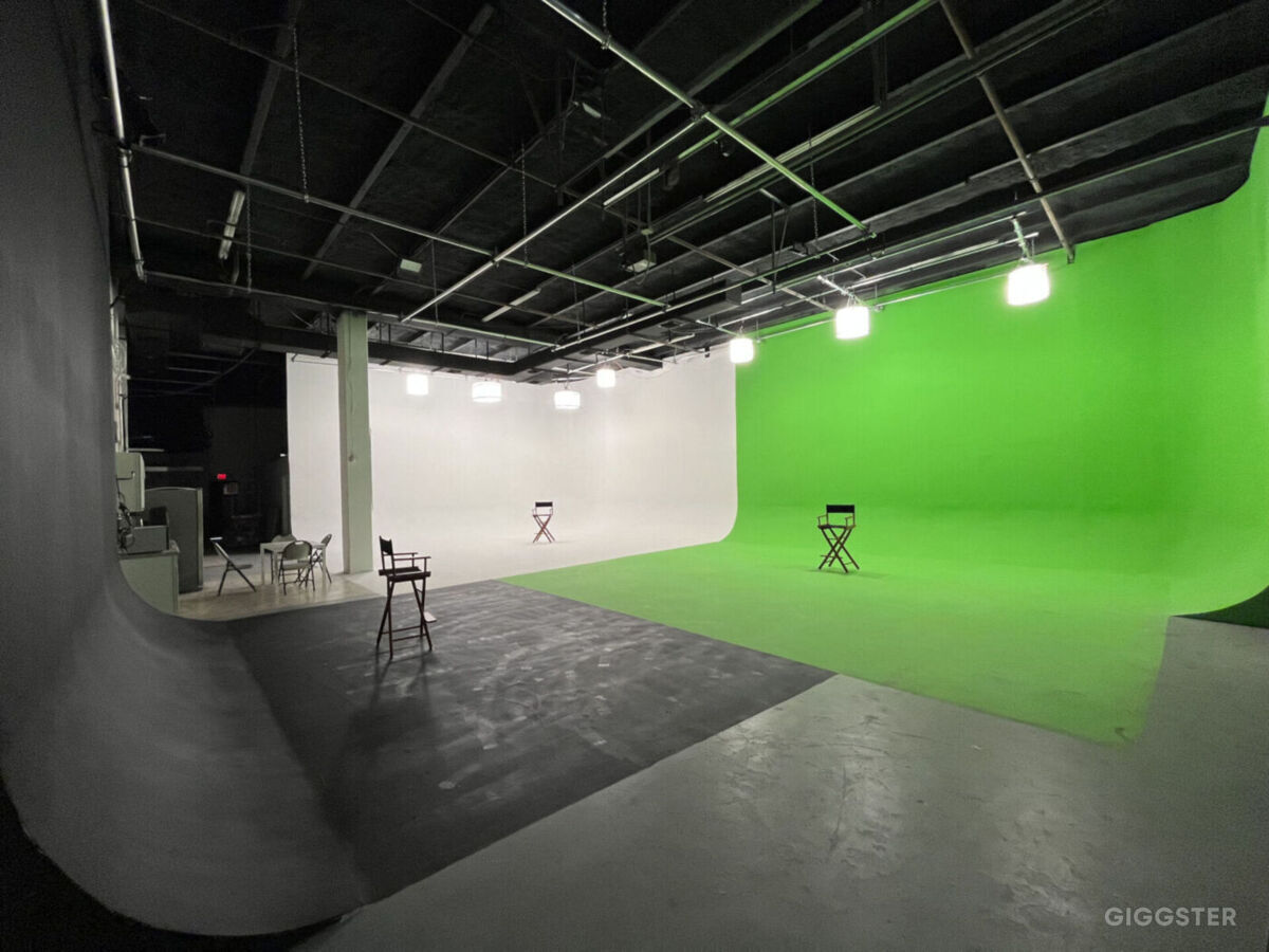 WHITE ROOM STUDIO　ウインドスクリーン gallery_1.jpeg