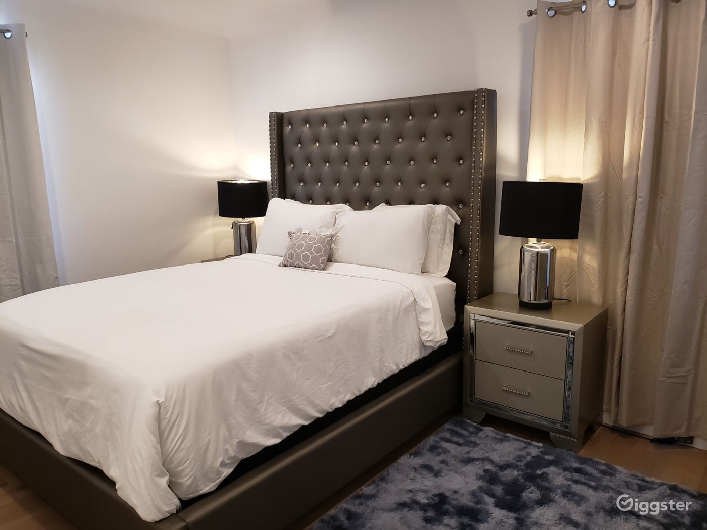 Fully renovated 3 bedrooms on Pico and Robertson!! Rent this location