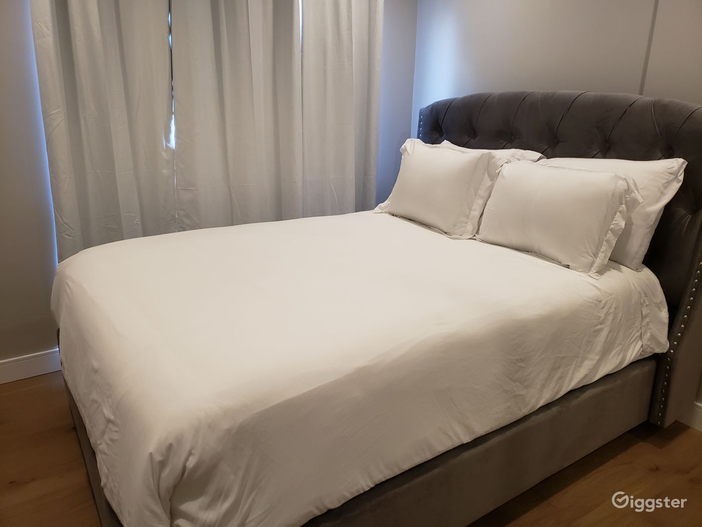 Fully renovated 3 bedrooms on Pico and Robertson!! Rent this location