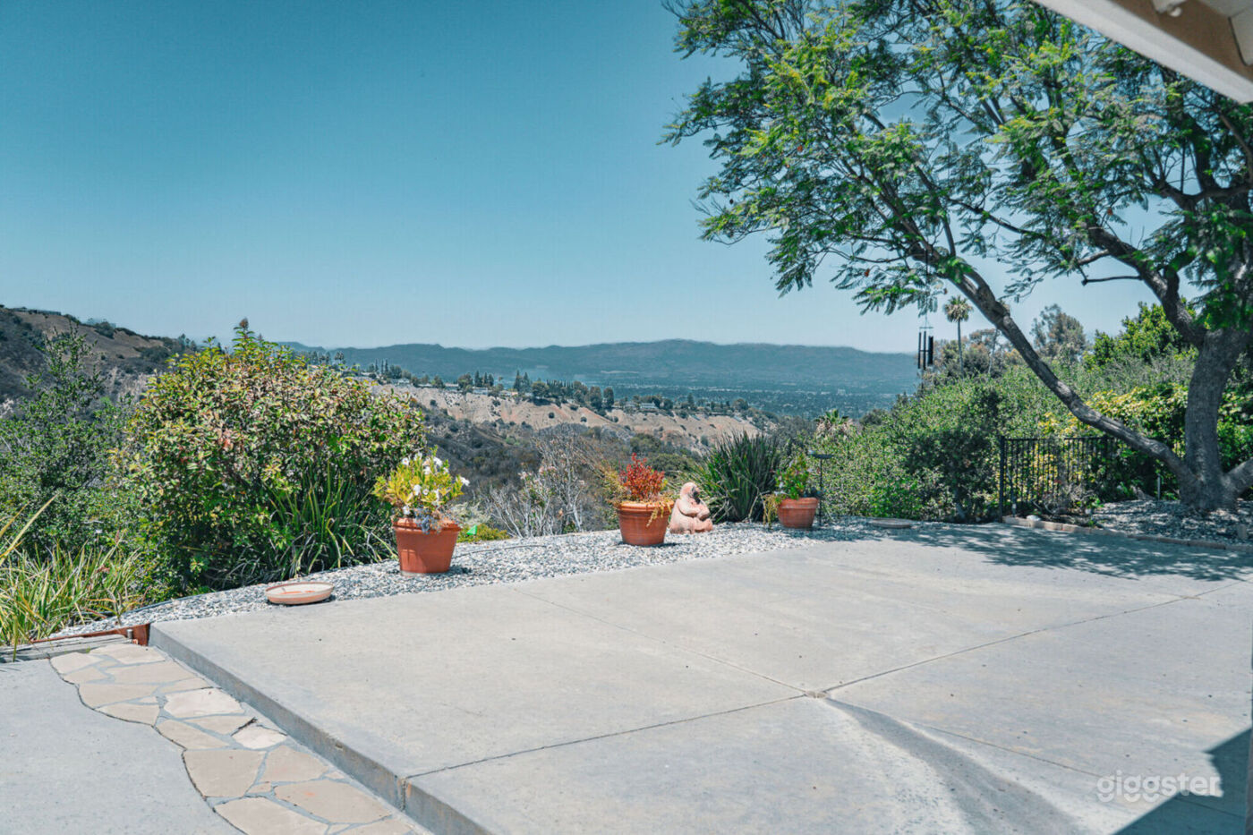 Canyon Oasis in Tarzana Photo 123