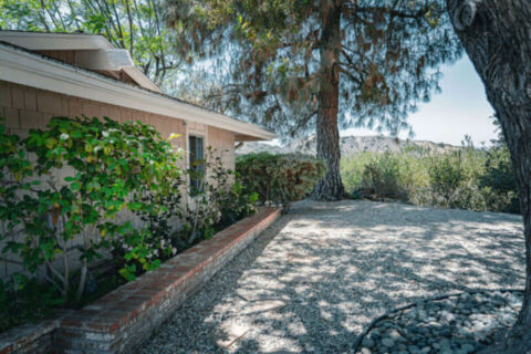 Canyon Oasis in Tarzana Photo 119