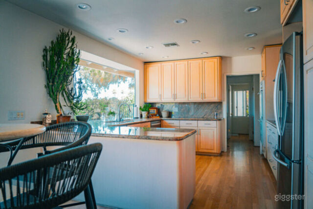 Canyon Oasis in Tarzana Photo 51