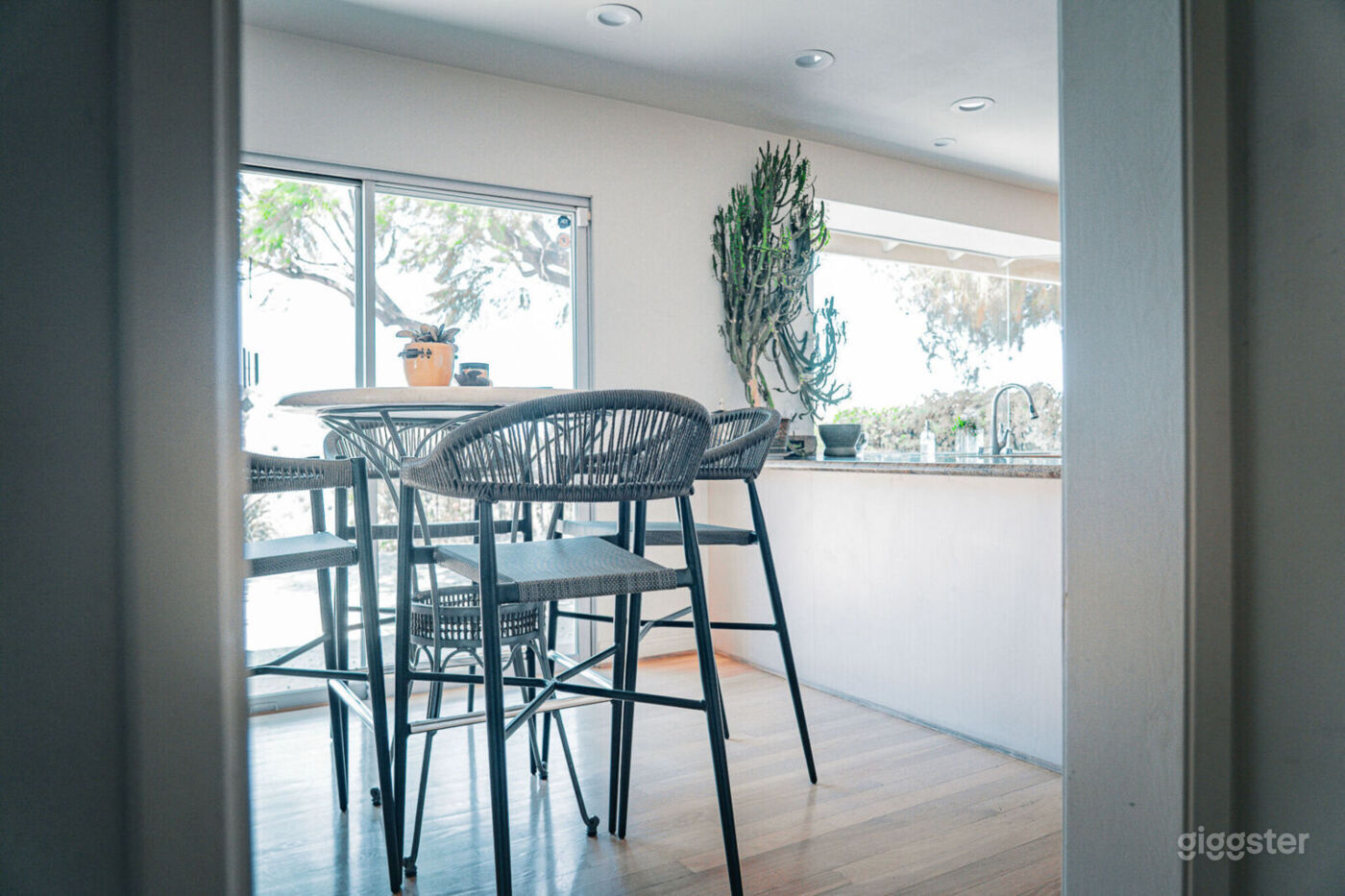 Canyon Oasis in Tarzana Photo 50