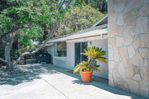 Canyon Oasis in Tarzana Photo 120