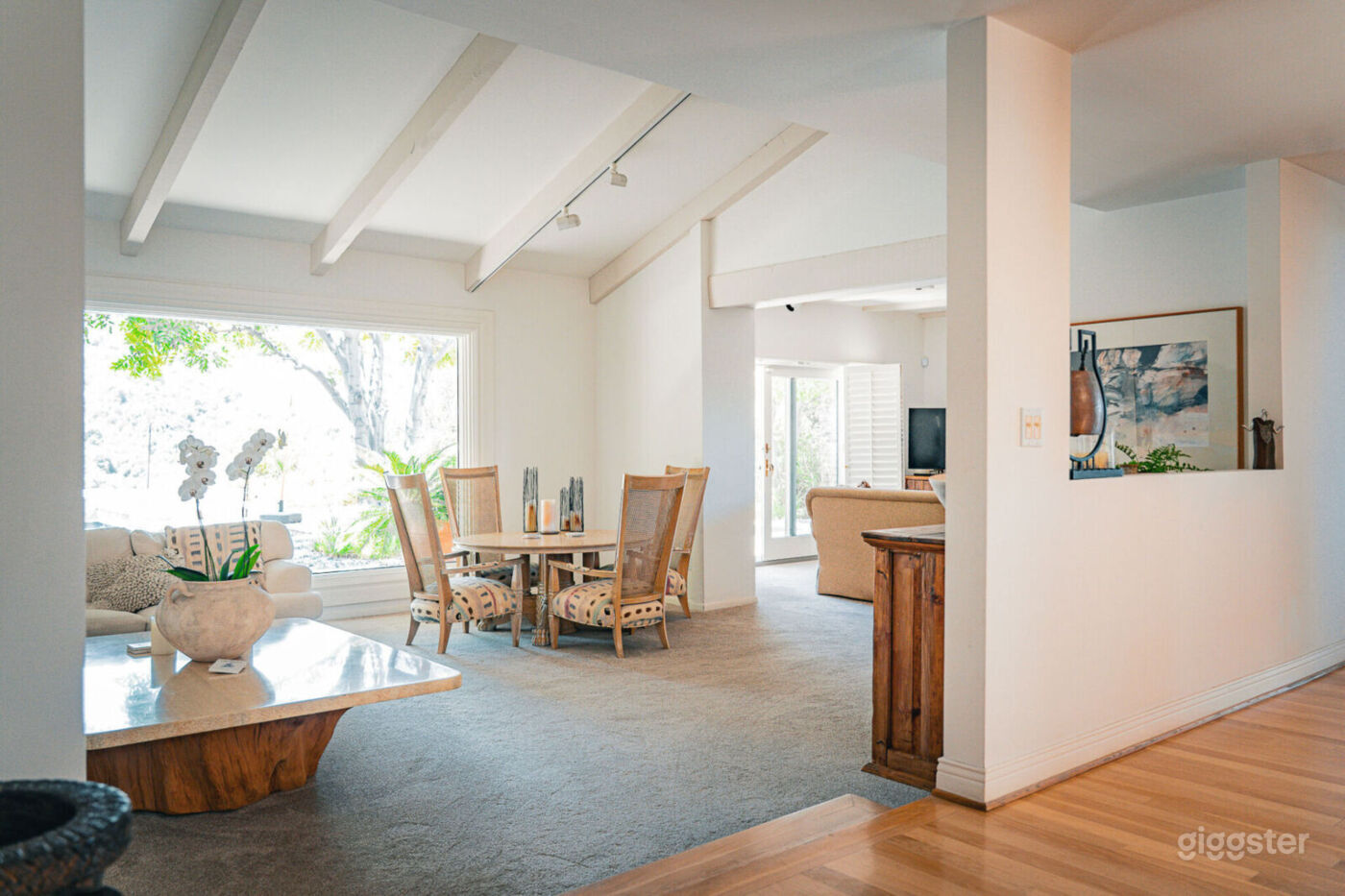 Canyon Oasis in Tarzana Photo 20