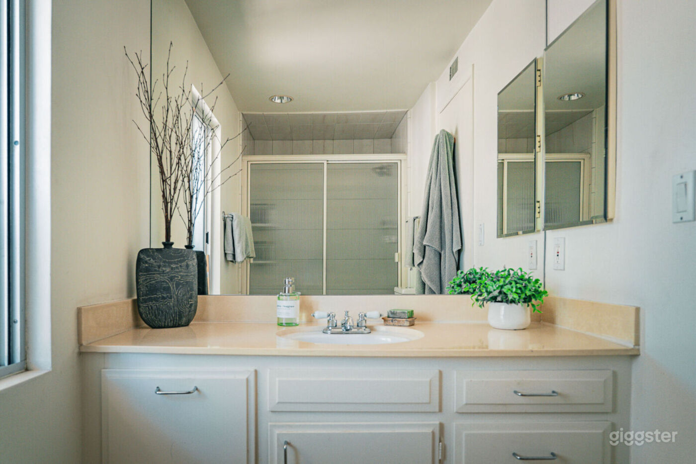 Canyon Oasis in Tarzana Photo 67