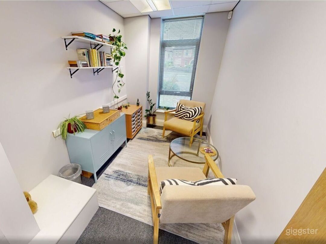 Booth Room | Rent this location on Giggster