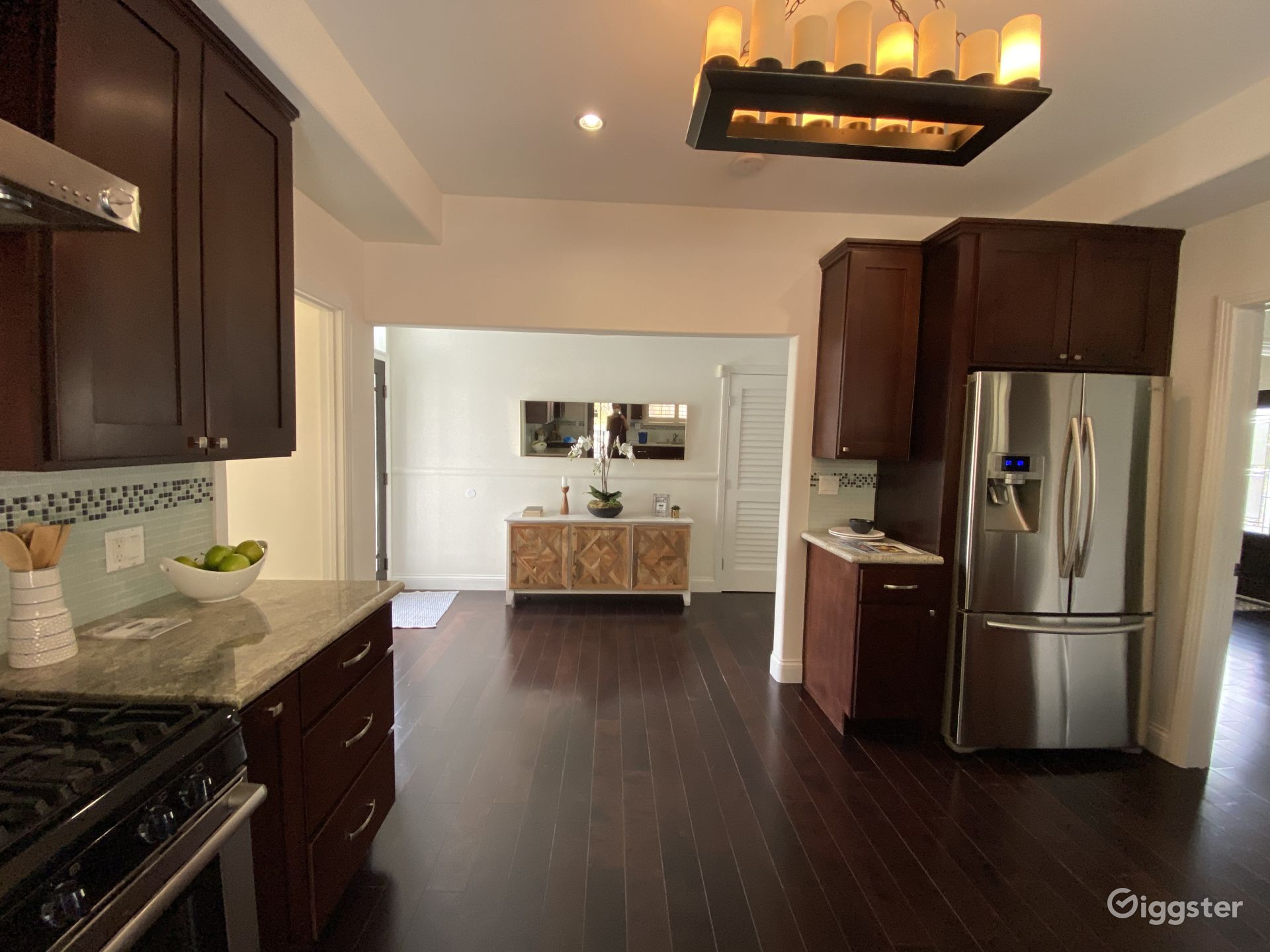 Bungalow by Echo Park Lake Rent this location on Giggster