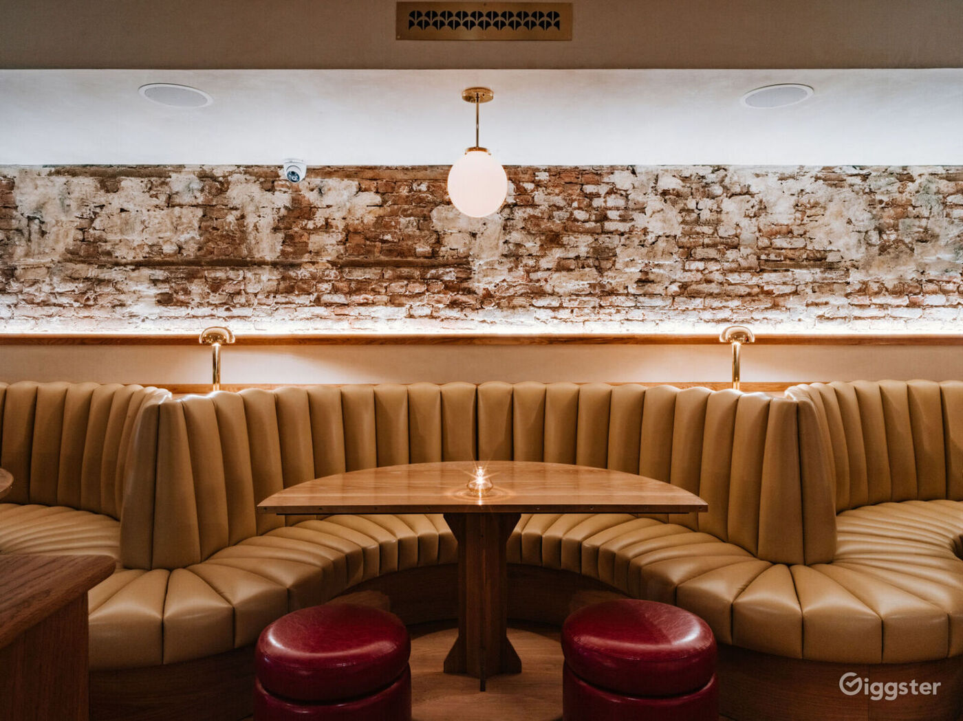 Trendy East Village Cocktail Bar Rent this location on Giggster